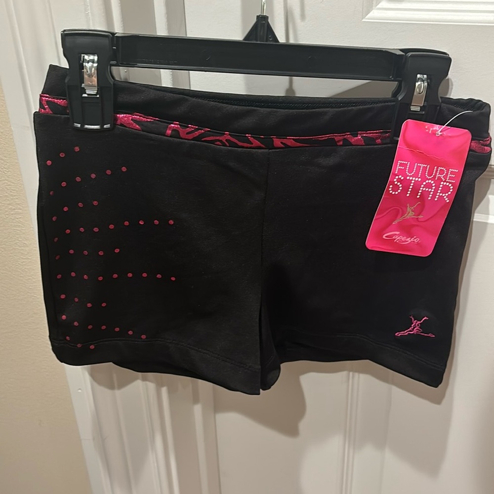 Dance shorts. Size:large(girls)